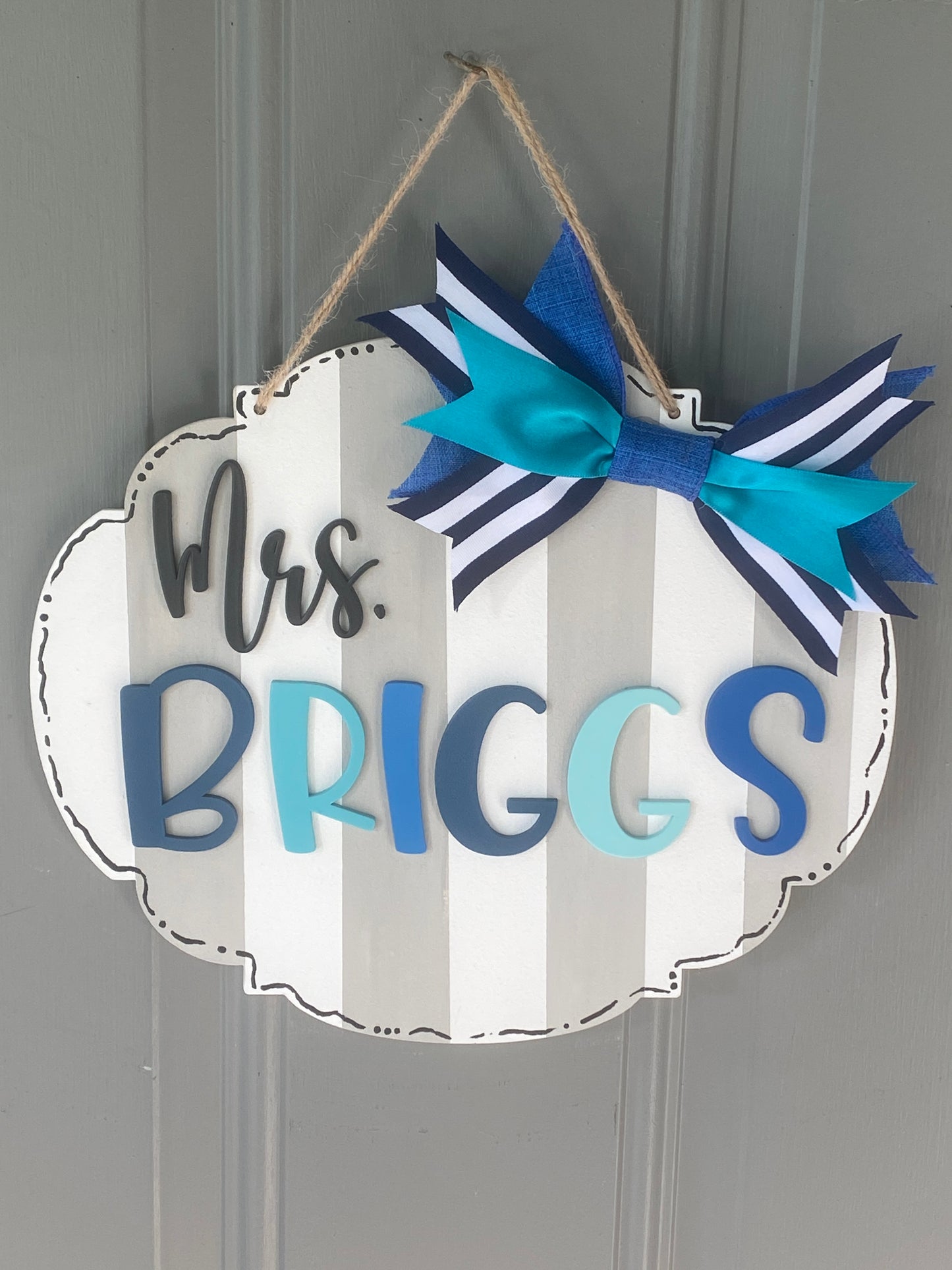 Classroom Door Hanger, Back to School Gift for Teachers, Teacher Name Sign for Door, Hand Painted Sign on Wood, Personalized Classroom Decor