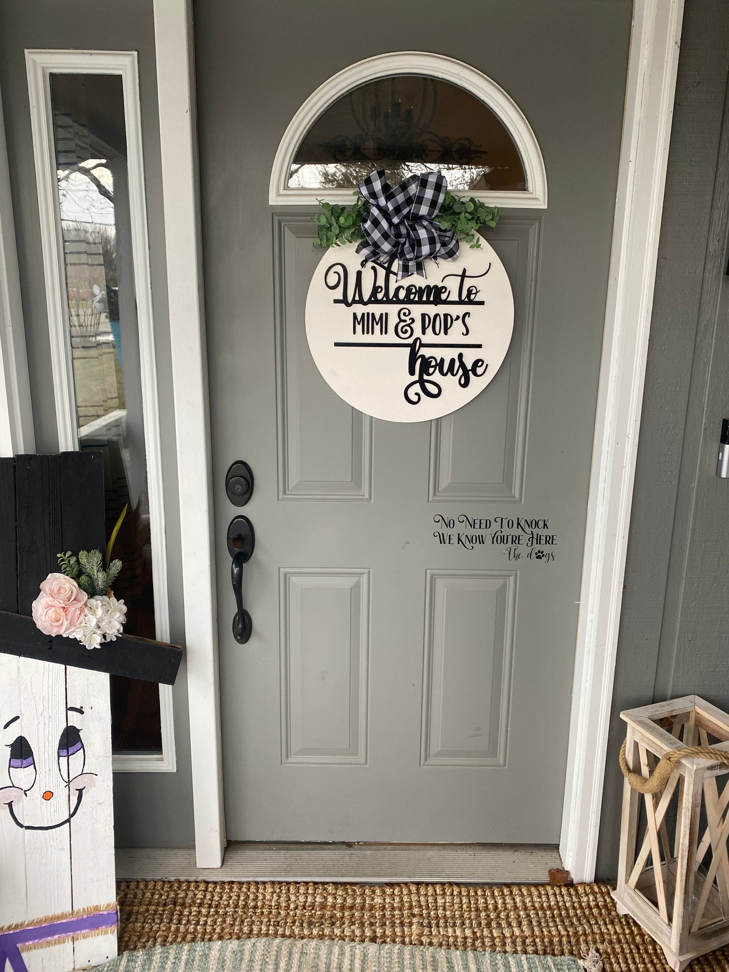 18 inch Round Welcome to Mimi & Pop's Door Sign