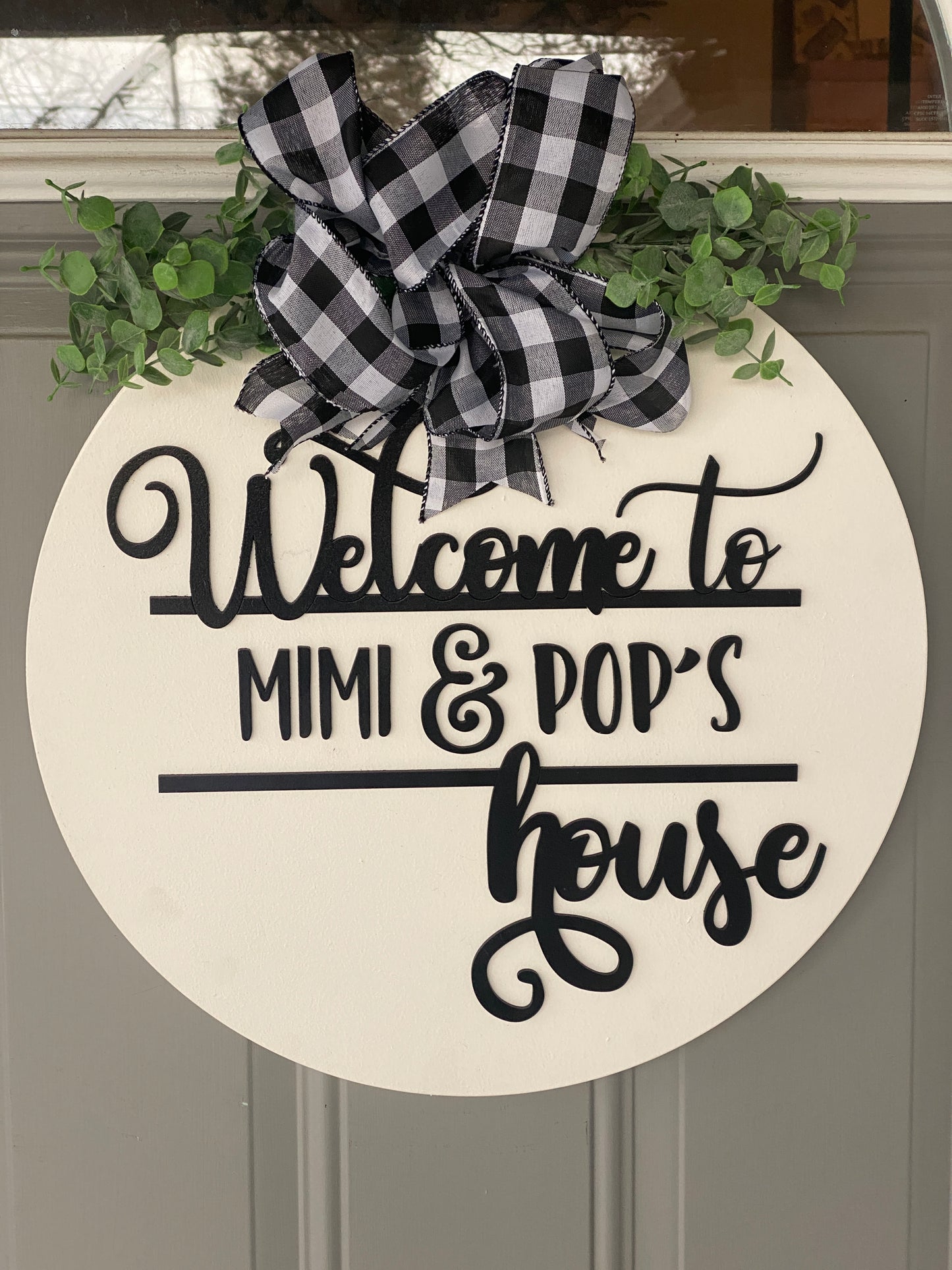 18 inch Round Welcome to Mimi & Pop's Door Sign